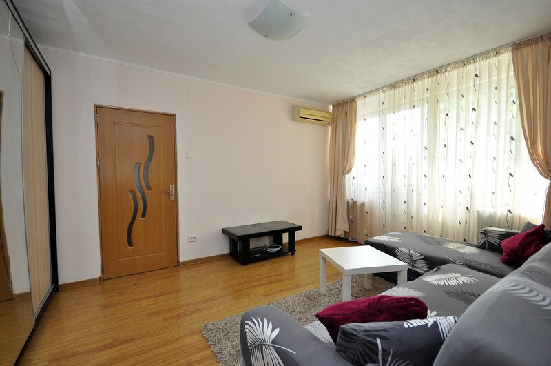 Calea Grivitei metrou apartament 2 camere mobilat